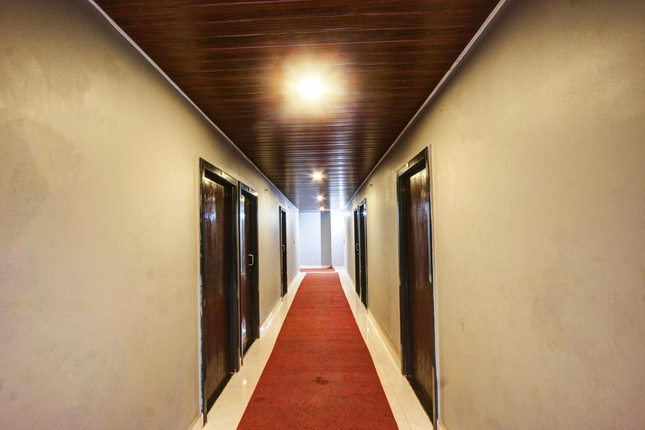 Spot On 37197 Mallya Residency Hotel Someshwar Bagian luar foto
